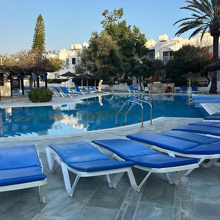 Paphos Gardens Studio Suite Ngoại thất bức ảnh