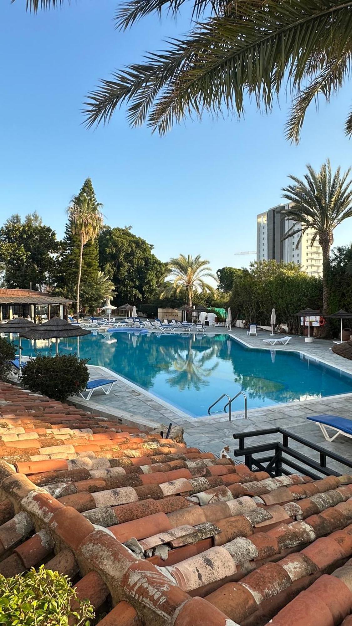Paphos Gardens Studio Suite Ngoại thất bức ảnh