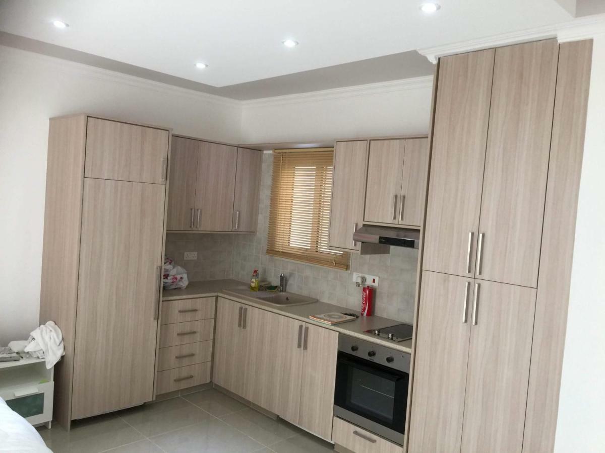 Paphos Gardens Studio Suite Ngoại thất bức ảnh