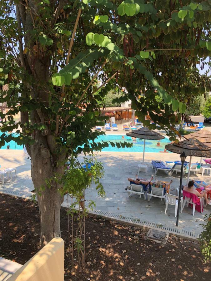 Paphos Gardens Studio Suite Ngoại thất bức ảnh